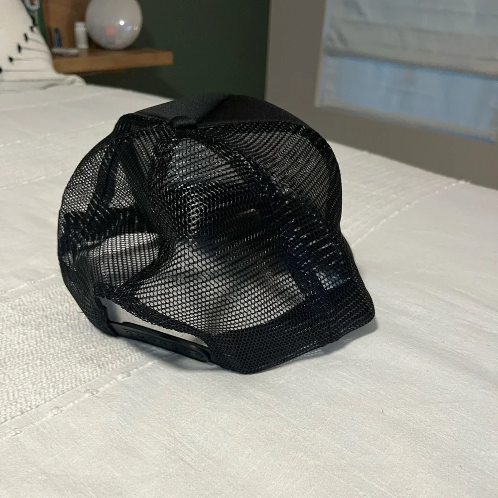 Men’s Adjustable SnapBack - Picture 2 of 5